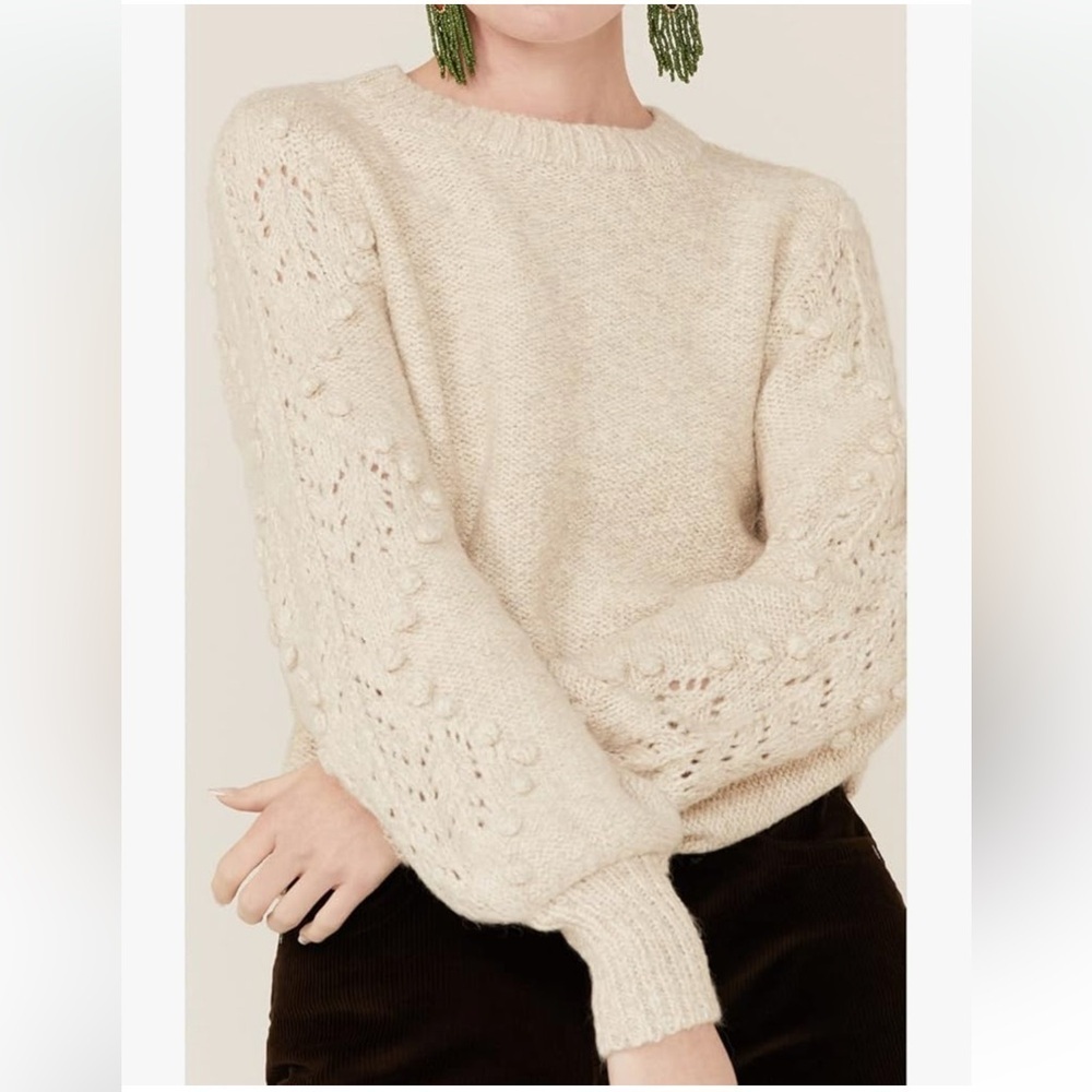 Shyanne Pompom Sleeve Pullover Sweater in Oatmeal Women’s Small
